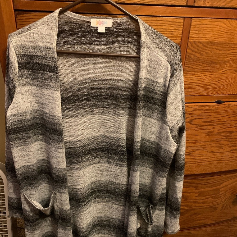 Lularoe M Sarah cardigan